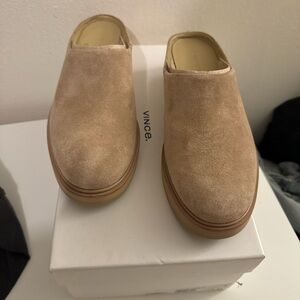 Vince clogs 7.5 suede tan brand new